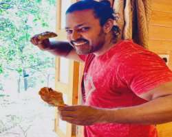 Devdatta Nage eating non vegetarian food